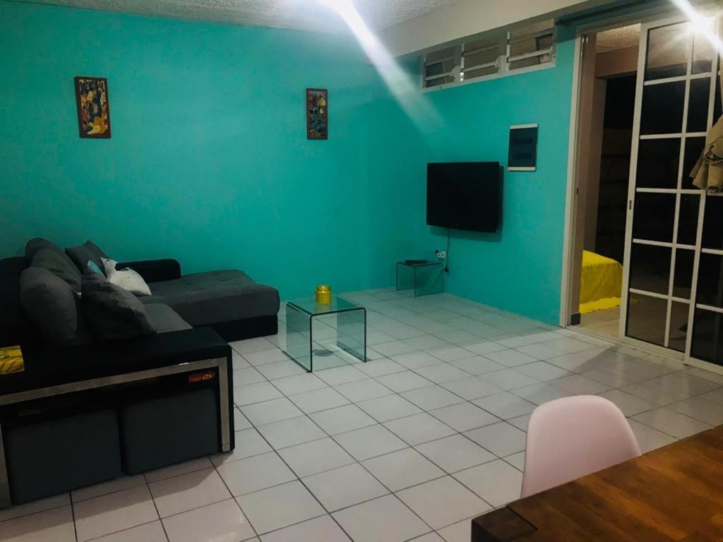 Chirijien Blé Appartement Le Robert Buitenkant foto