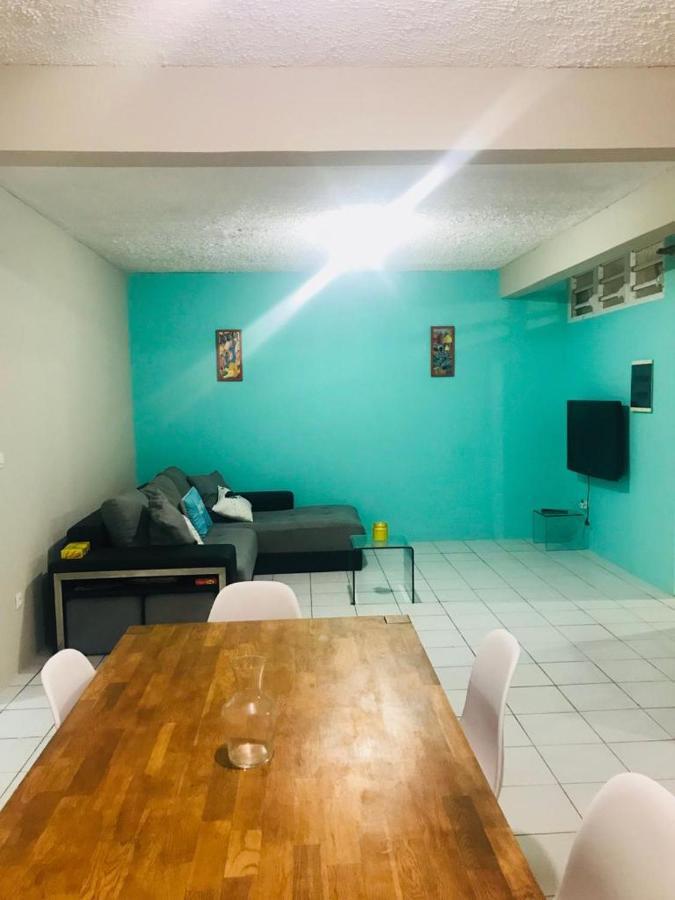 Chirijien Blé Appartement Le Robert Buitenkant foto