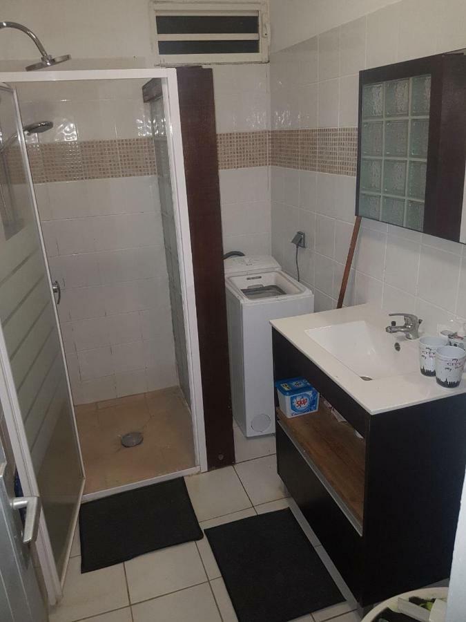 Chirijien Blé Appartement Le Robert Buitenkant foto